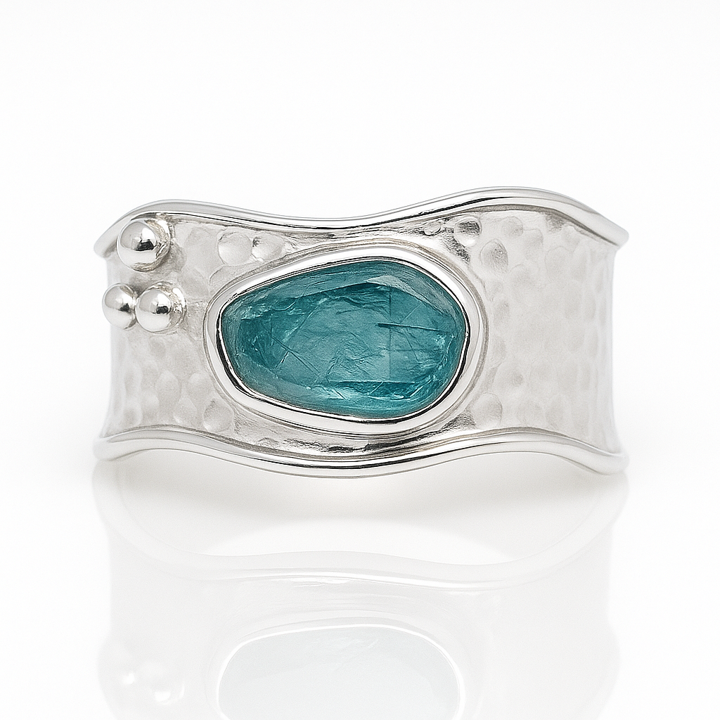 Apatite Ring